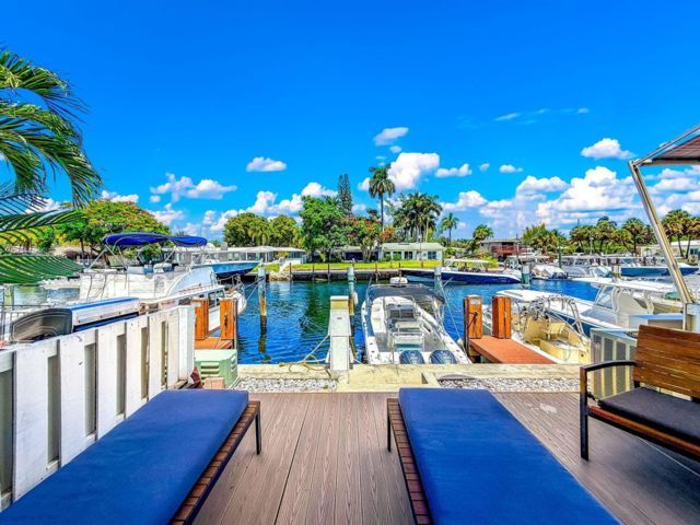 2721 NE 15th St, Pompano Beach, FL 33062