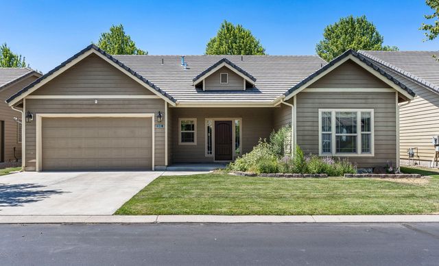 1843 NW 18th St, Redmond, OR 97756