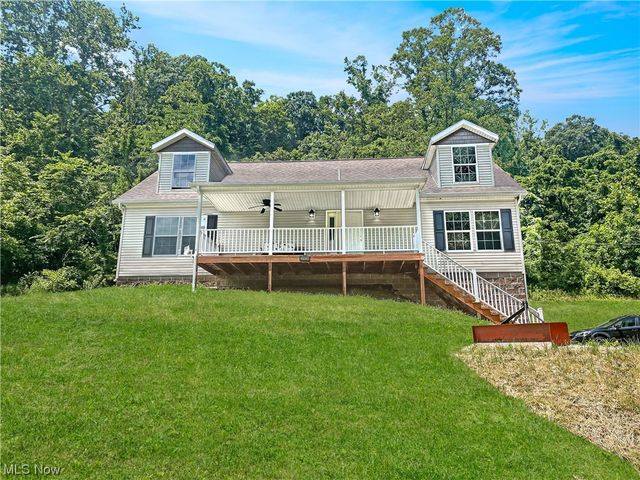 39 Friendly Landing, Sistersville, WV 26175