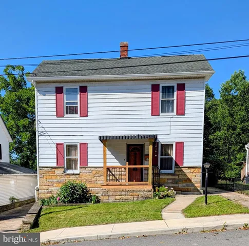 52 Linden St, Frostburg, MD 21532