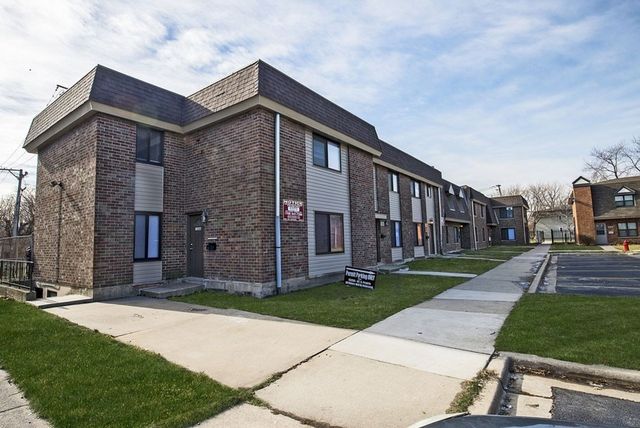 13256 S  Prairie Ave #A, Riverdale, IL 60827