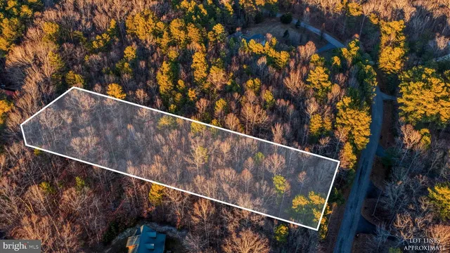 2318 Waterside Dr, Bumpass, VA 23024