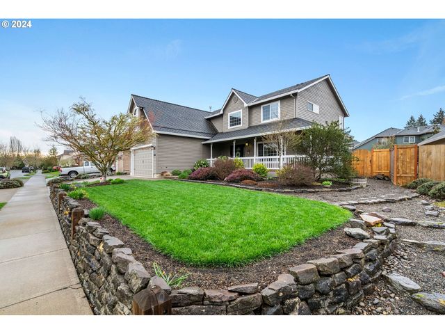 860 NE Creeksedge Dr, Hillsboro, OR 97124