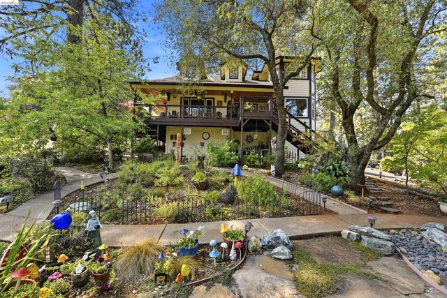 2360 Secret Ravine Trl, Cool, CA 95614