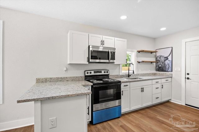 2805 W  Gadsden St, Pensacola, FL 32505