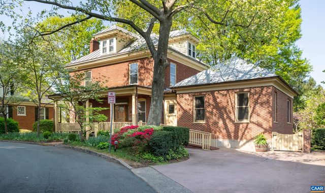 410 Altamont Cir, Charlottesville, VA 22902