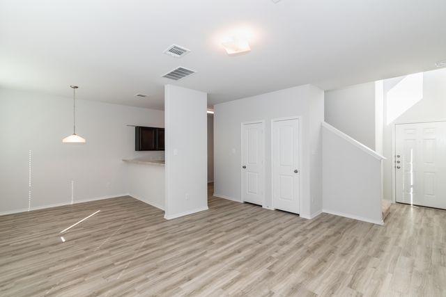 9202 Yellow Rose Dr, Texas City, TX 77591