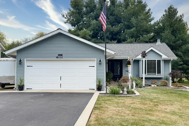 110 Brandywine Dr SE, Poplar Grove, IL 61065