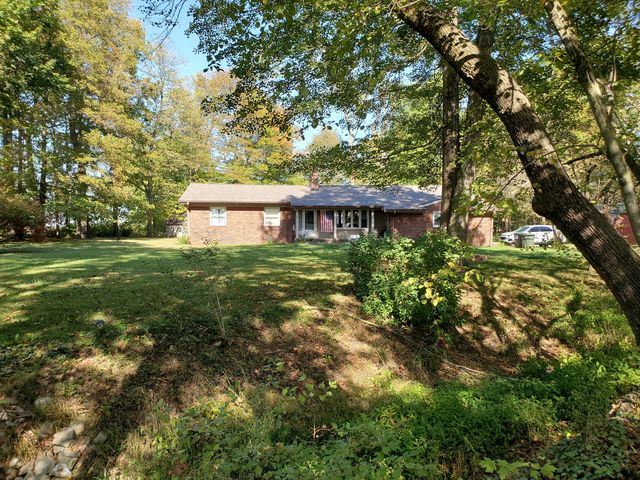 7032 E  Westwood, Morristown, IN 46161