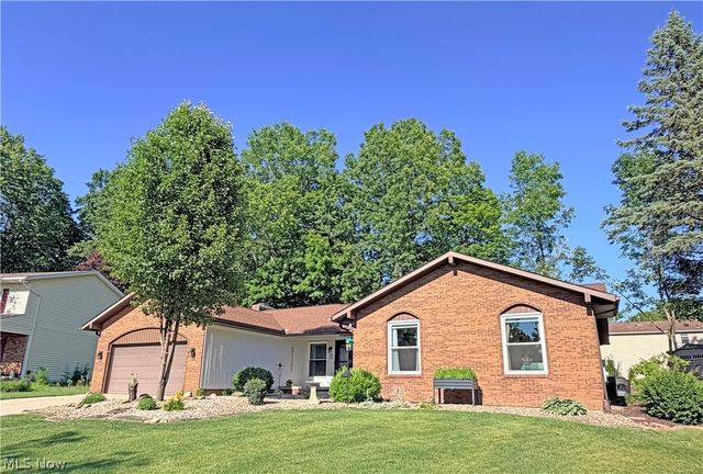 1043 Reedy Dr, Wadsworth, OH 44281
