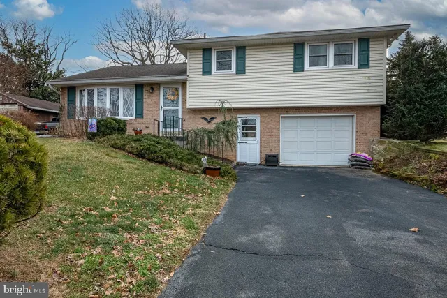 732 Georgia Ave, Reading, PA 19605