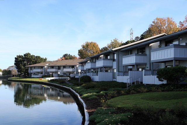703 Catamaran St #605-2, San Mateo, CA 94404