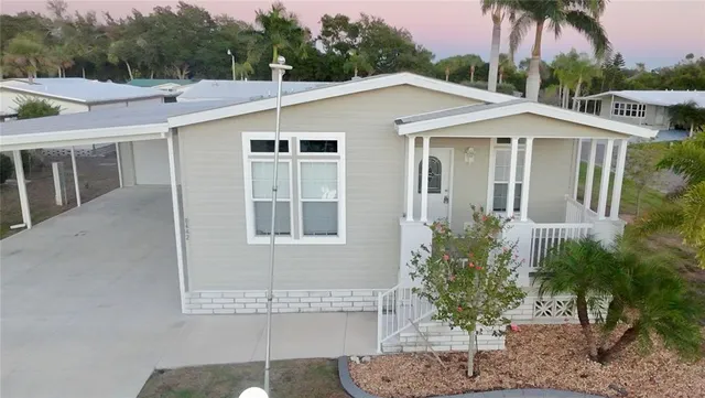 8442 Castle Garden Rd, Palmetto, FL 34221