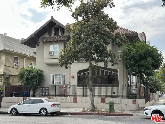 2300 W  12th St, Los Angeles, CA 90006