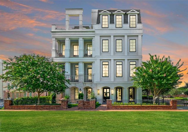 39 Crain Square Blvd, Houston, TX 77025