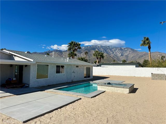 2384 E  Rogers Rd, Palm Springs, CA 92262