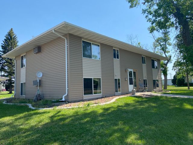 130 2nd Ave #104, Davenport, ND 58021