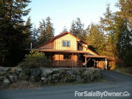 805 Charles St, Sitka, AK 99835