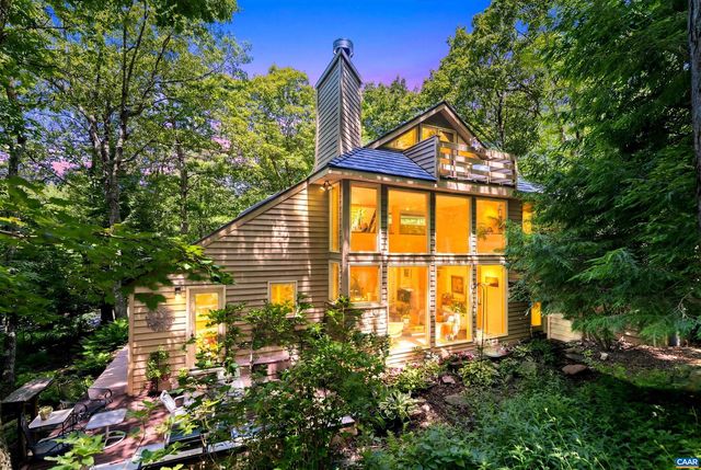 377 Devils Knob Loop, Roseland, VA 22967