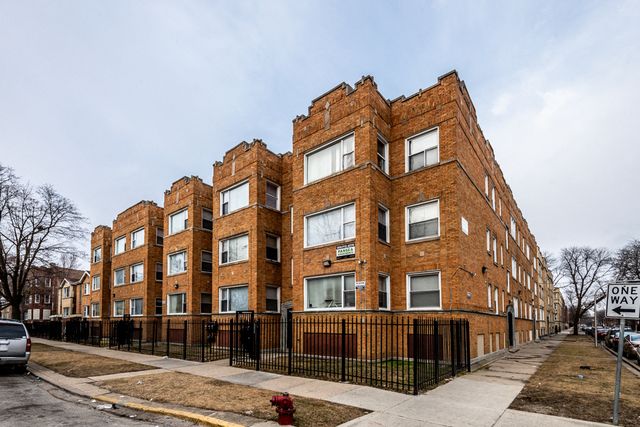 7800 S  Kingston Ave  #7810-1, Chicago, IL 60649