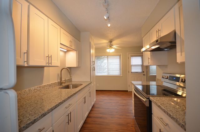 5509 SE 22nd Ave #2B, Portland, OR 97202
