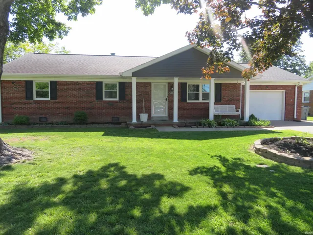 1907 Shepherd Dr, Evansville, IN 47715