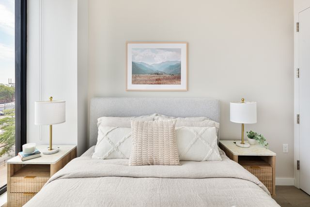 72-01 Queens Blvd #1021, Woodside, NY 11377