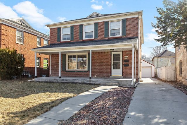 2660 N  63rd St, Wauwatosa, WI 53213