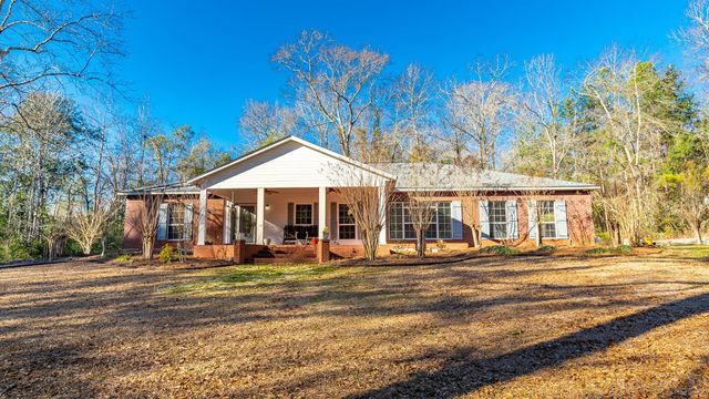 23 Chestnut Ln, Sumrall, MS 39482