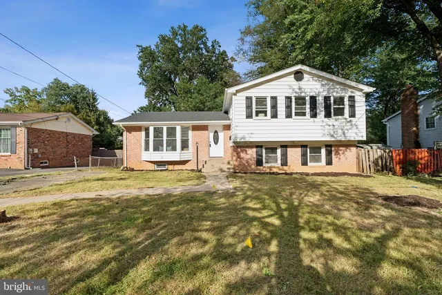 3506 Queen Anne Dr, Fairfax, VA 22030