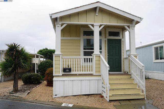 115 1st Ave, Pacifica, CA 94044