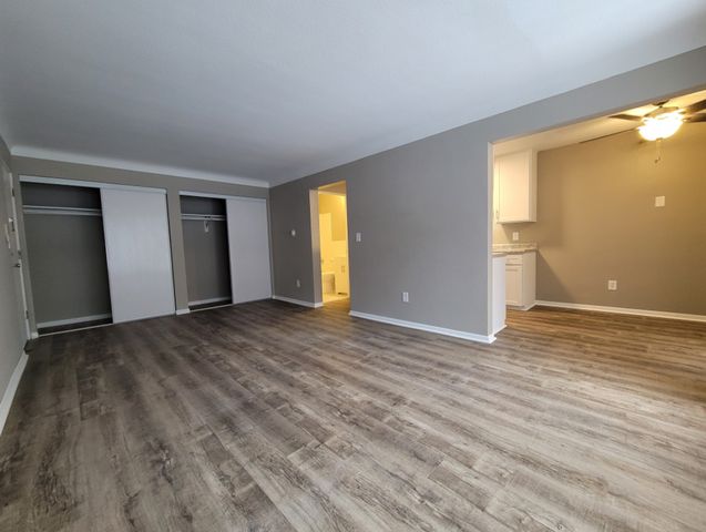 1365 Eustis St #55-09, Saint Paul, MN 55108