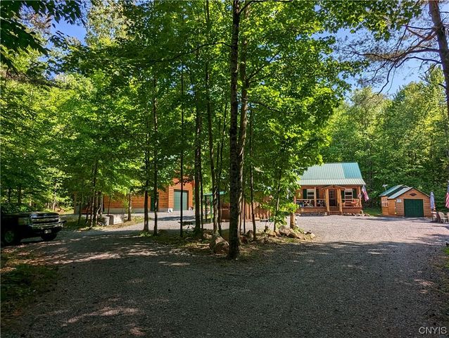 7498 Dutton Rd, Croghan, NY 13327