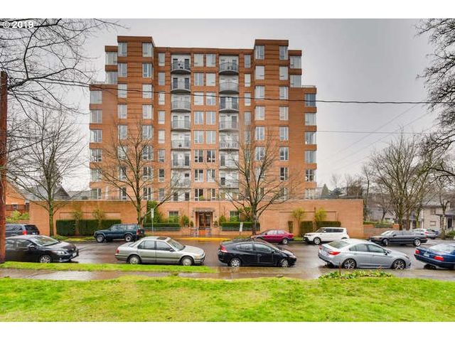 1132 SW 19th Ave #412, Portland, OR 97205