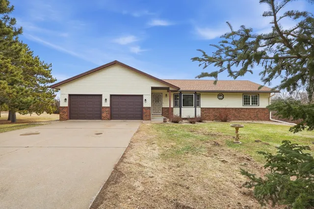 17901 Uplander St NW, Andover, MN 55304