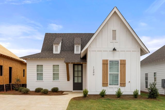 The Tate B Plan in Camellia Crossing, Valley, AL 36854