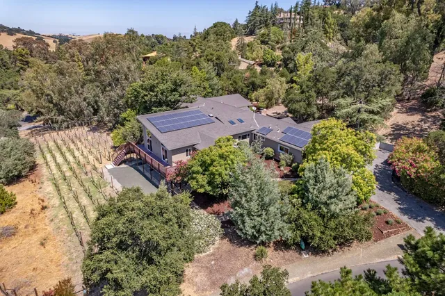 12882 Viscaino Rd, Los Altos Hills, CA 94022