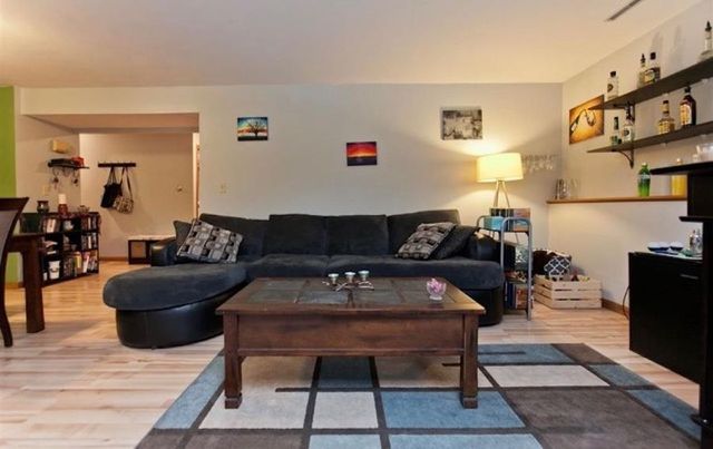 1705 Lynncrest Dr, Coralville, IA 52241