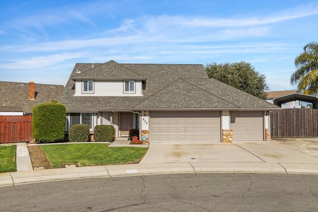 939 Oakbrooke Ct, Modesto, CA 95351