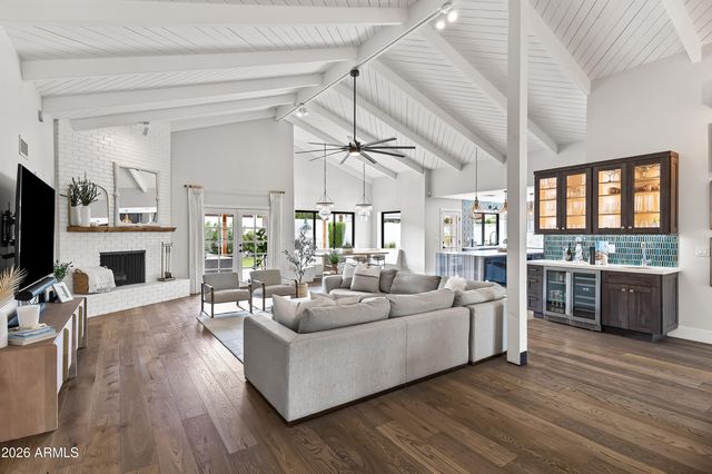 9202 N 83RD Place, Scottsdale, AZ 85258
