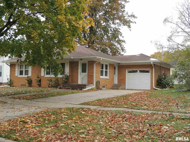 608 6th St, Durant, IA 52747