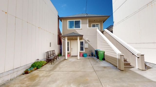 1683 48th Ave #A, San Francisco, CA 94122