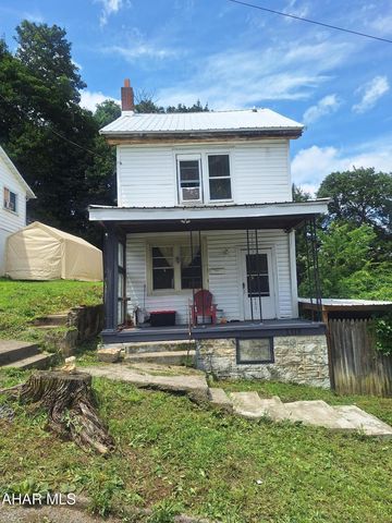 1318 14th Ave, Altoona, PA 16601