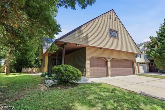 319 Oaklawn Ave, Oaklyn, NJ 08107