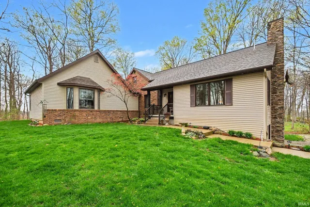 2552 N  325 E, Warsaw, IN 46582