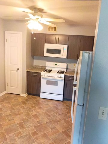 4800 W  Hampton Ave, Milwaukee, WI 53218