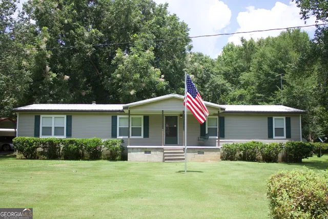 2206 Indian Trail Rd N, Sandersville, GA 31082