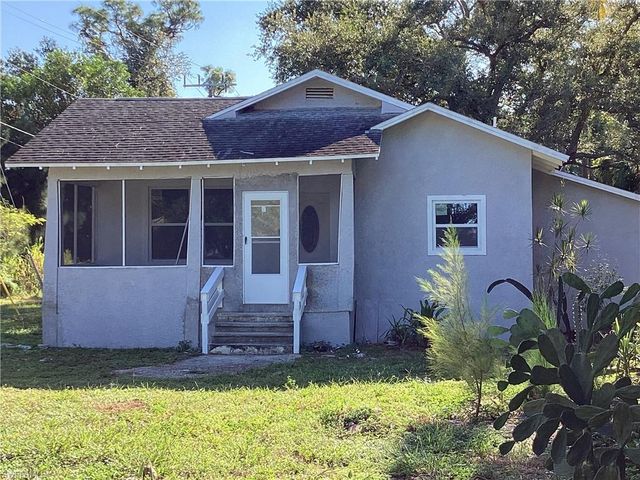 2805 Cocos Ave, Fort Myers, FL 33901