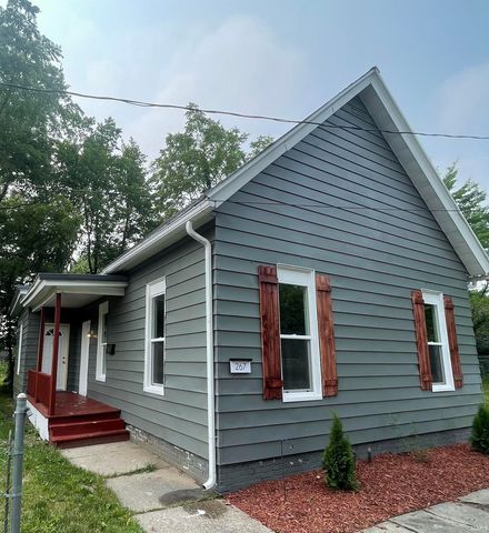 267 Maple St, South Bend, IN 46601