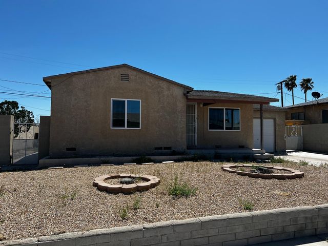631 Adele Dr, Barstow, CA 92311